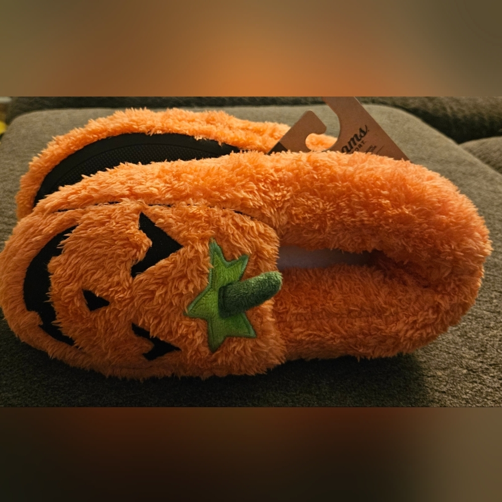 Dearfoams Orange Pumpkin Slippers